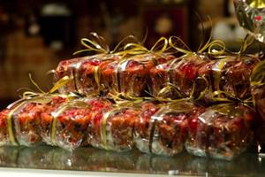 Our delicious Onrage Fruitcake